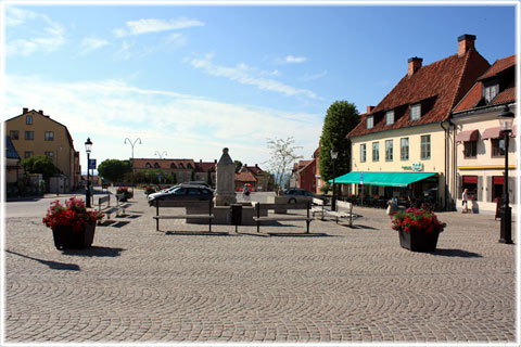 Gotland, Två hundra hästar med folk av bönderna anno 1523 - foto: Bernt Enderborg