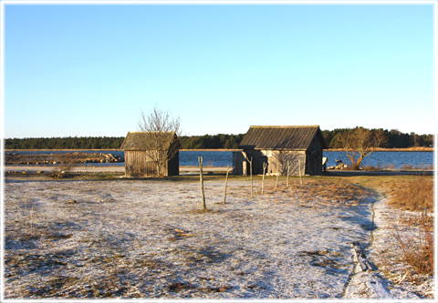 Sjaustru, strandpromenad