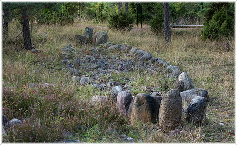 Skeppssättningar, Liffride, Alskog socken