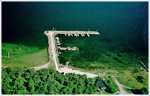 Gotland, Fårösunds Båtklubb och gästhamn - foto: Björn Pettersson